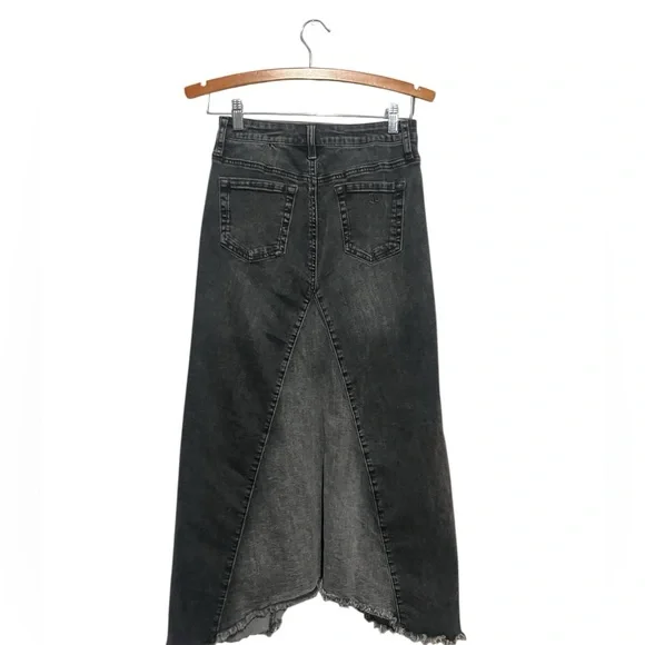 Wash Lab Women’s Black Washed Denim Midi Maxi Skirt Size 25 Frayed Hem - Picture 2 of 6